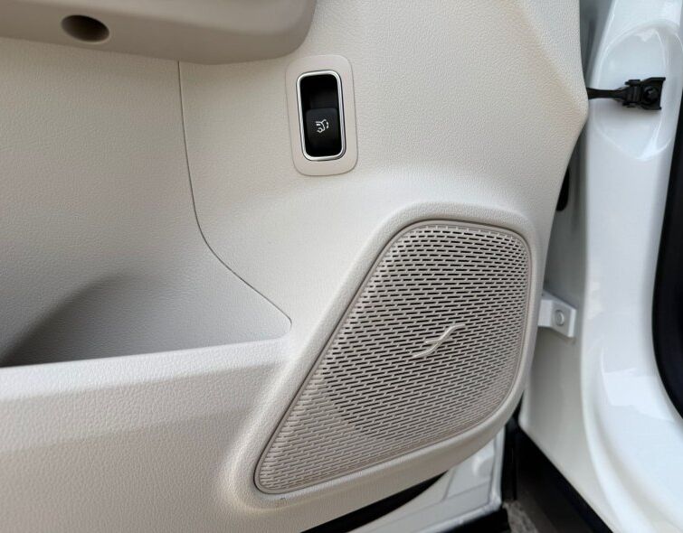 MERCEDES-BENZ EQA 250+